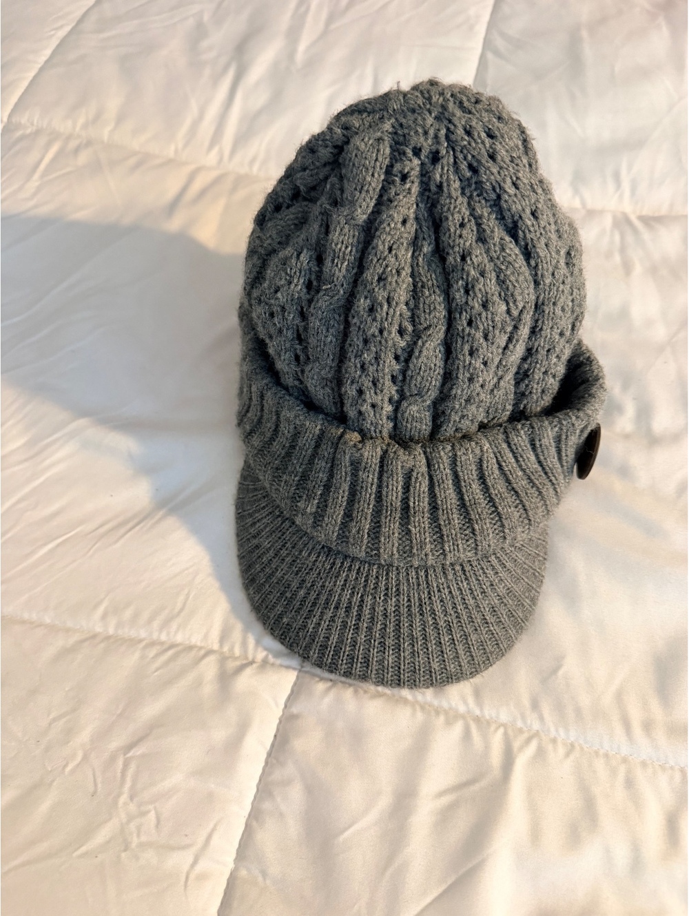 Scala Pronto Gray Knit Wool Blend Winter Visor Beanie Hat with Button Detail